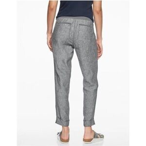 Athleta Womens Gray Bali Linen Mid Rise
Tapered Ankle Pant